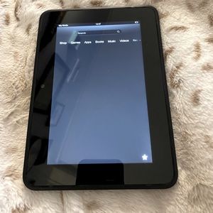 ✨Amazing Kindle Fire HD with case✨